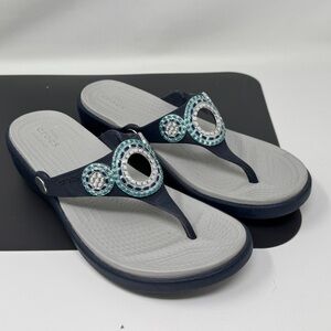 Crocs Sanrah Womens sz 7 Navy Diamante Embellished Flip Flop Sandals Turquoise